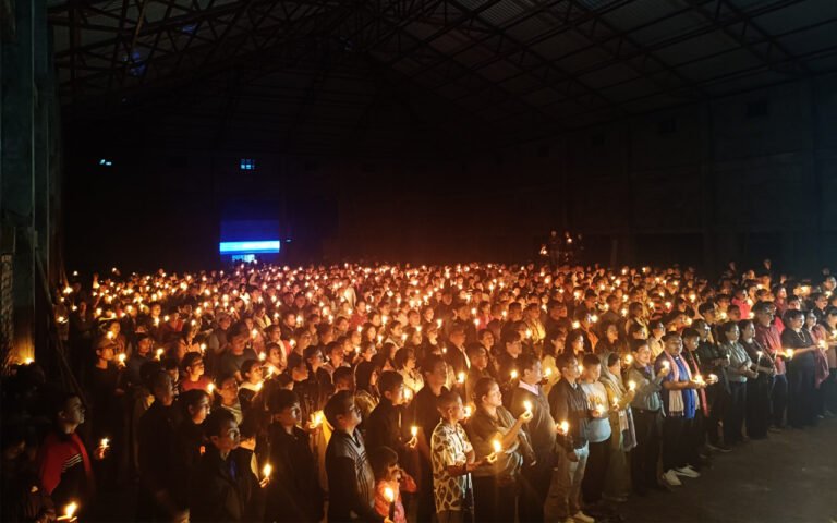 Farewell Hymn Marks Emotional Moment at Tamenglong Candlelight Vigil